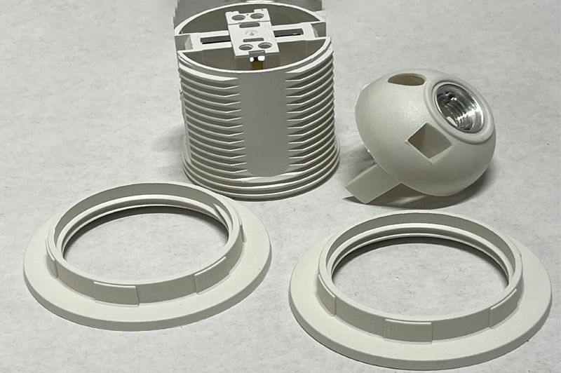 E27 M10 RP B  Lamp holder E27 with 2x screws, white colour - Image 2