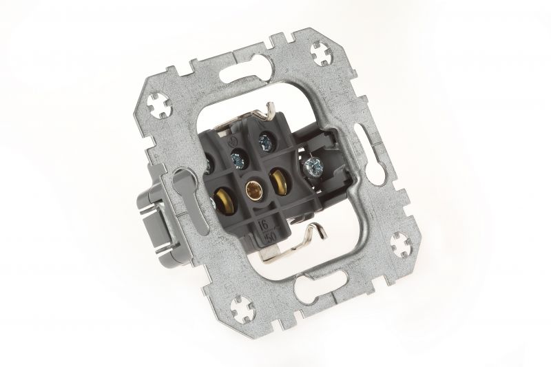 IKL16-414-01.E/B Flush mount SCHUKO socket outlet with spreader claws, 16A w/f - Image 3