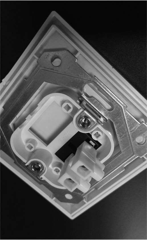 IGL-2-01.E/S Flush mount.loudspeaker socket, w/f - Image 5