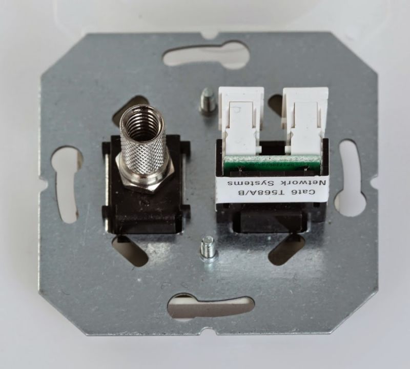 ITVKL-1-01.E/Ch  Flush.mount.TV and computer (RJ45 cat.6) socket, w/f - Image 3